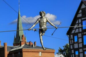 bydgoszcz brda river sculpture 220078